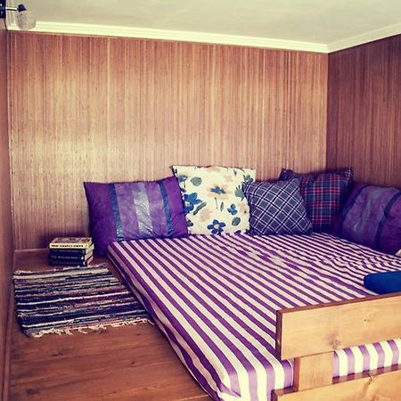 Magic Bus Hostel Лвив Екстериор снимка
