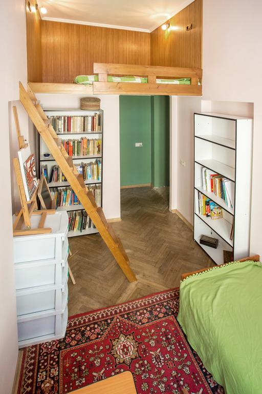 Magic Bus Hostel Лвив Стая снимка